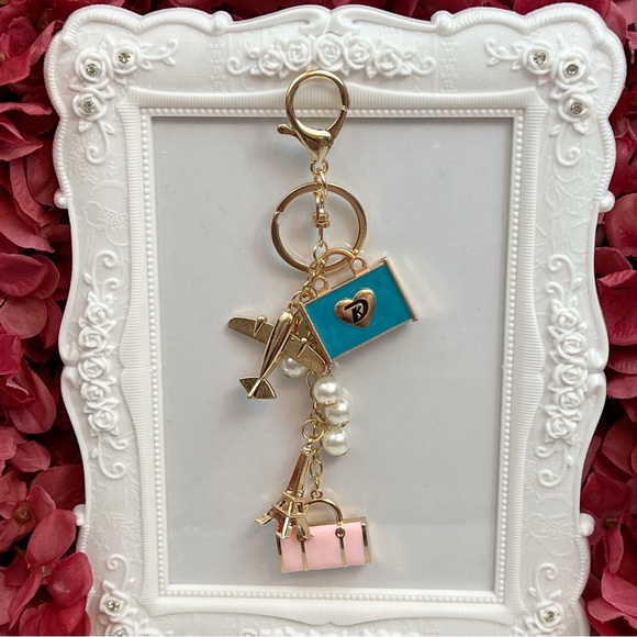 Stunning Airplane Eiffel Tower Travel Bag Keychain Charm - Picture 3 of 16
